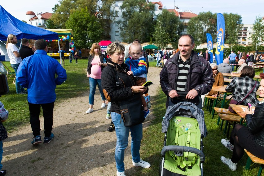 Na festynie parafii św. Ojca Pio bawiły się całe rodziny (zdjęcia)