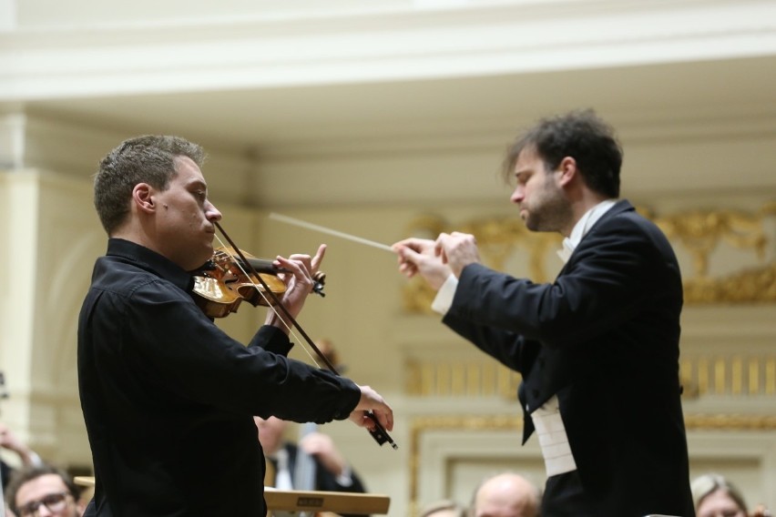 Orkiestra Filharmonii Poznańskiej pod batutą Łukasza...