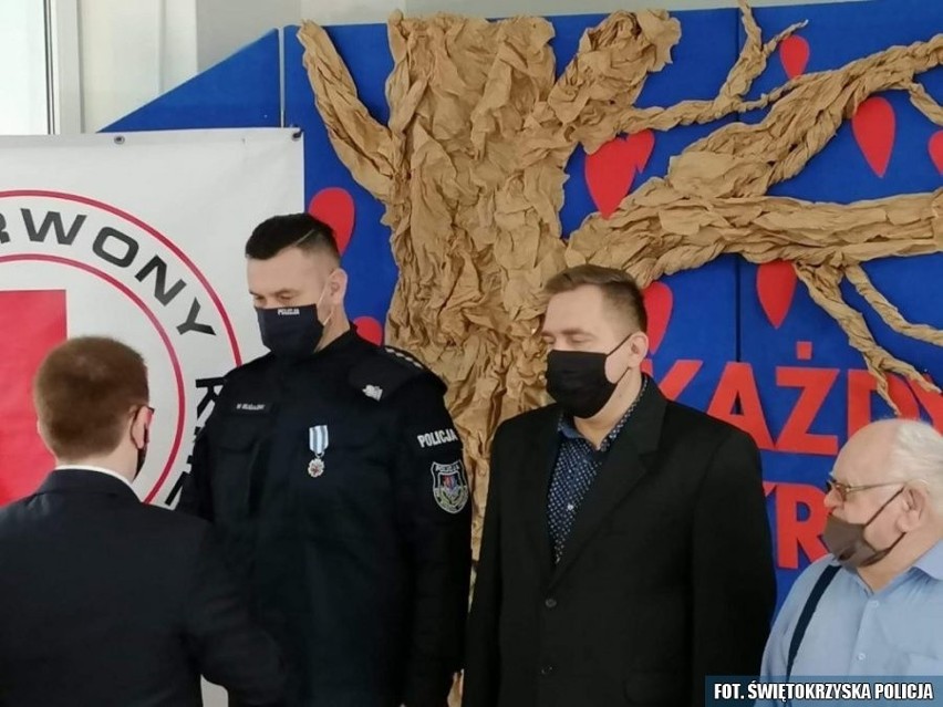 Aspirant sztabowy Marcin Bugajski otrzymał odznakę „Honorowy...