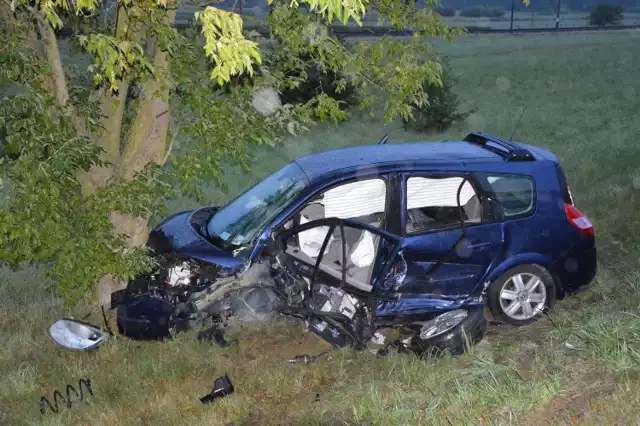 Czołowe zderzenie na krajowej „6” w Leśnicach w środę, 26.08.2020 r. Kobieta trafiła do szpitala