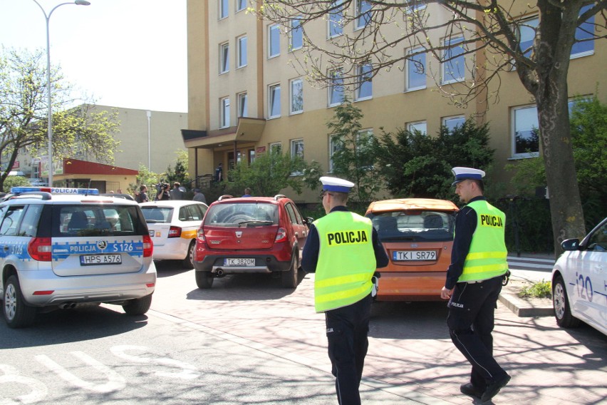 Mężczyzna wyskoczył z okna budynku Prokuratury w Kielcach
