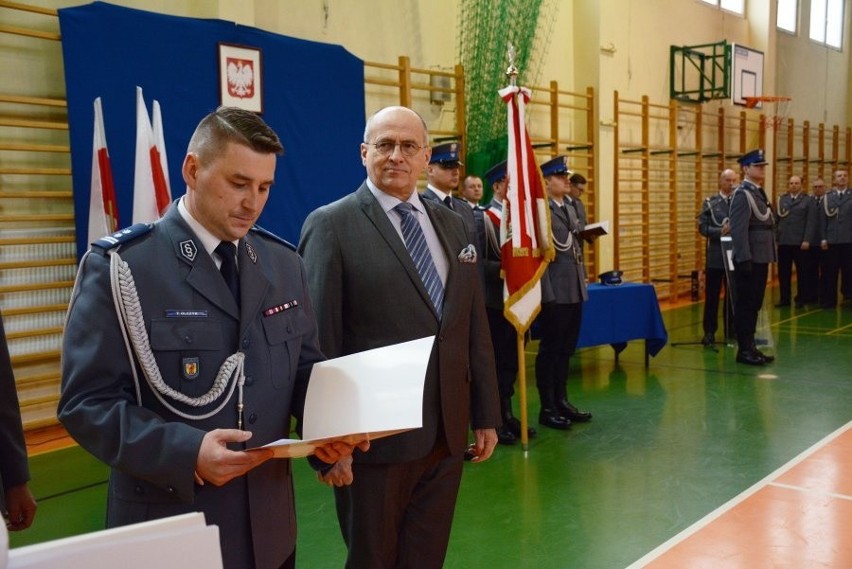 Ślubowanie nowych policjantów w Łodzi. Nagroda od...