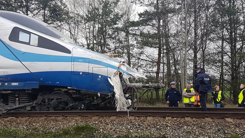 Zderzenie pendolino z ciężarówką pod Ozimkiem.