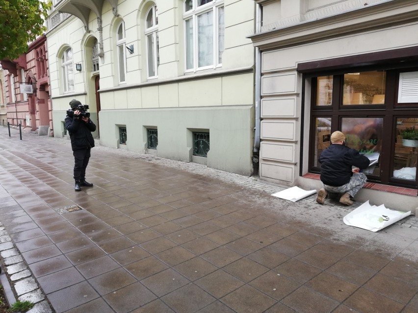 Wrocław: Bistro Pyszne Korzenie po programie Kuchenne Rewolucje. To dawny lokal Tarta Poducha. Magda Gessler: Jest pysznie!