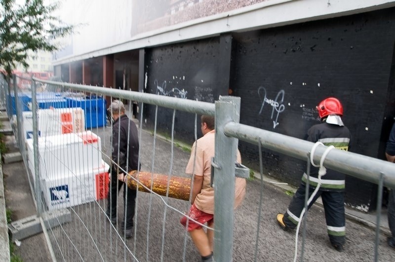 Według ustaleń policji i strażaków, to pożar zajął się od...