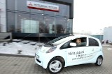 Iza Miko w Mitsubishi i-MiEV