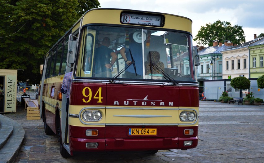 Nowy Sącz. Autobus retro wyjedzie na sądeckie ulice. To jedyny taki pojazd w Polsce [ZDJĘCIA]