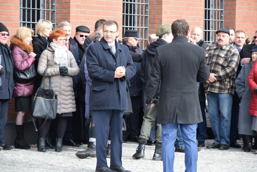 Muzeum Żołnierzy Wyklętych w Ostrołęce: przekazanie kluczy [ZDJĘCIA, WIDEO]