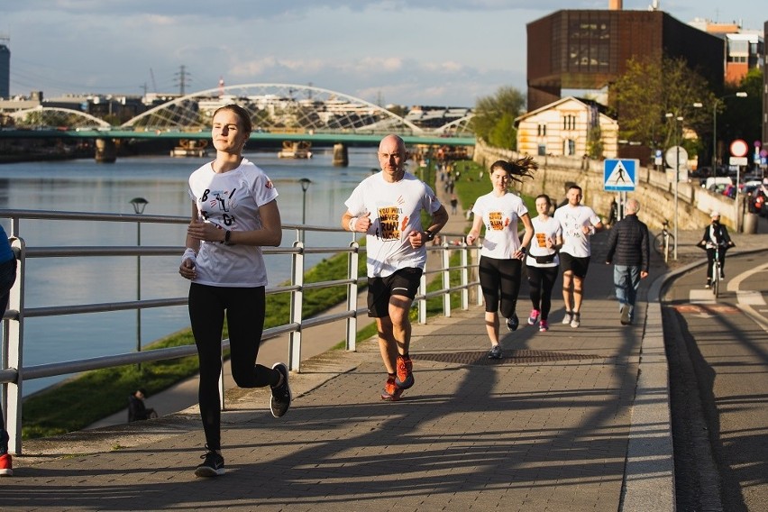 Kraków. Poland Business Run 2021 bije rekordy. 28,5 tysięcy osób na całym świecie pobiegnie, by pomóc