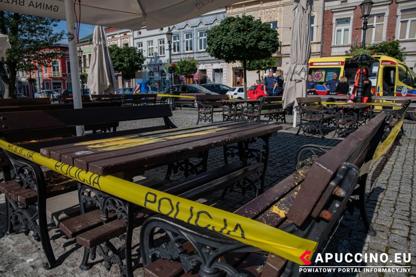 Akt wandalizmu na Rynku w Brzesku, mężczyzna pomalował ławki...