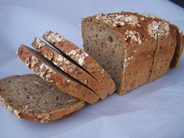 Nasze Dobre Świętokrzyskie 2012: Chleb górski z piekarni BiałogonChleb górski kieleckiej Piekarni Białogon to produkt naturalny, który korzystnie wpływa na pracę układu pokarmowego.