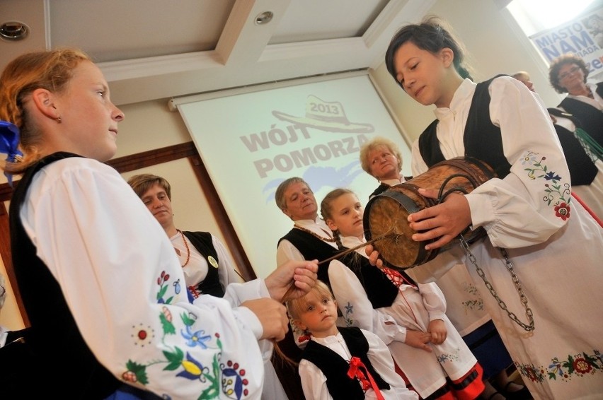 Występ zespołów Nadolanie z Nadola oraz Kaszubianki z...