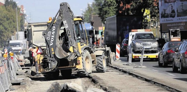 Kierowcy wjeżdżający do Krakowa byli wczoraj kompletnie zaskoczeni, że na al. 29 listopada pojawił się ciężki sprzęt