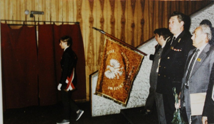 Dekada czwarta. Lata 1976-1986