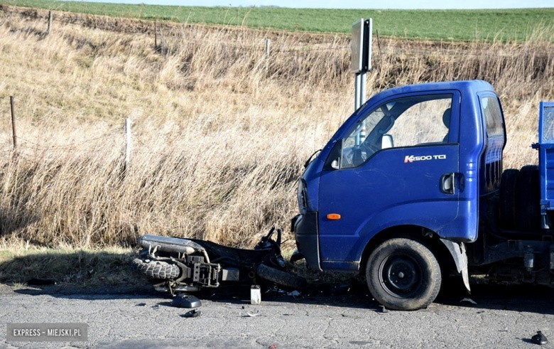 Skuterem wjechał w dostawczaka. Mężczyzna nie żyje