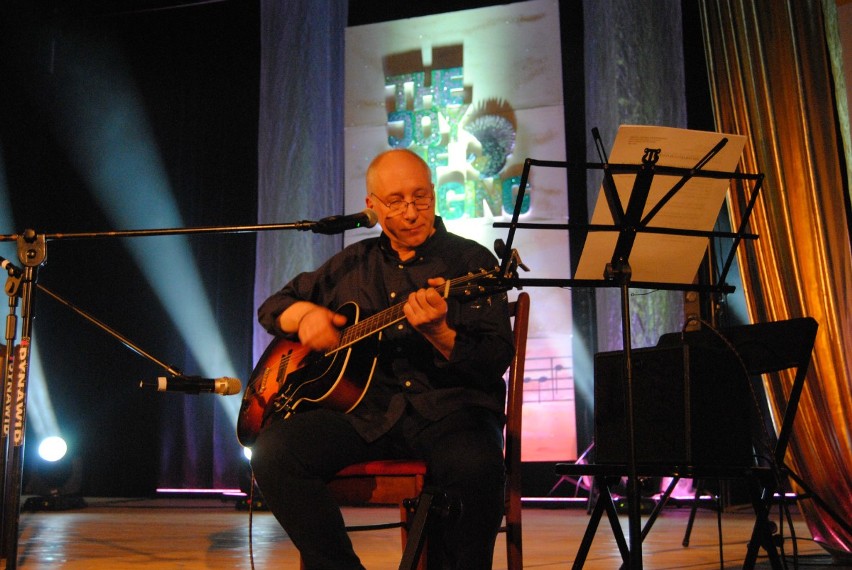 Kuba Sienkiewicz we Włoszczowie. Był gościem Konkursu Piosenki Anglojęzycznej „The Joy of Singing” (DUŻO ZDJĘĆ, WYNIKI)