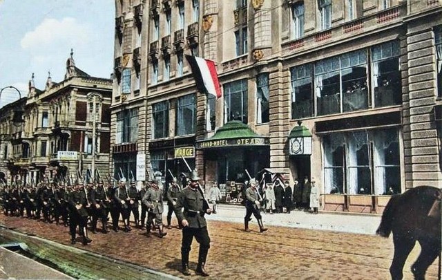 12 listopada 1918 - koniec I wojny światowej, początek wolnej Polski. Tego dnia strony polska i niemiecka zawarły w Łodzi rozejm. Oddziały niemieckie zaczęły się wycofywać z miasta – Łódź po 123 latach stała się wolna od zaborców. Podobnie było w innych miejscowościach naszego regionu.