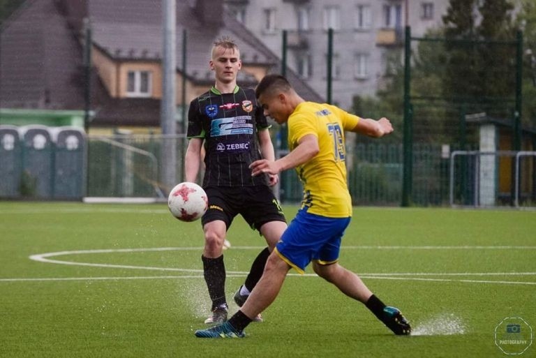 Pierwszy sparing piłkarzy Staru Starachowice zwycięski. Stal Kunów pokonana 2:0 (ZDJĘCIA)