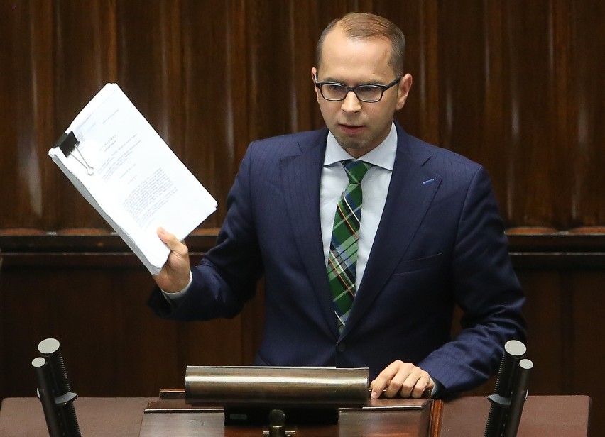 Sejm [TRANSMISJA NA ŻYWO] Pierwsze czytania prezydenckich projektów ustaw o Sądzie Najwyższym i KRS