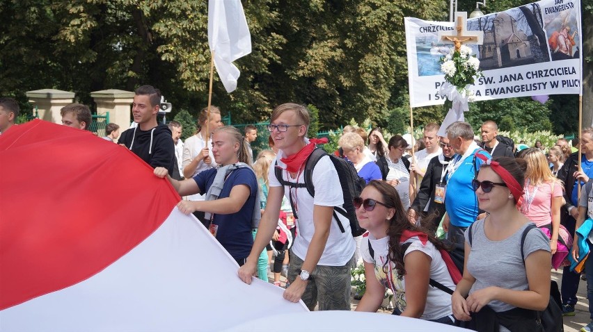 Pielgrzymka Sosnowiecka 25. raz dotarła na Jasną Górę! [ZDJĘCIA]