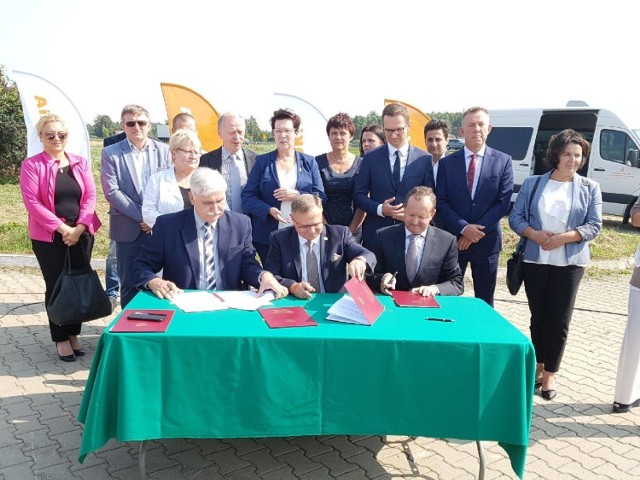 Umowa na odcinek A1 od Radomska do granicy województwa podpisana