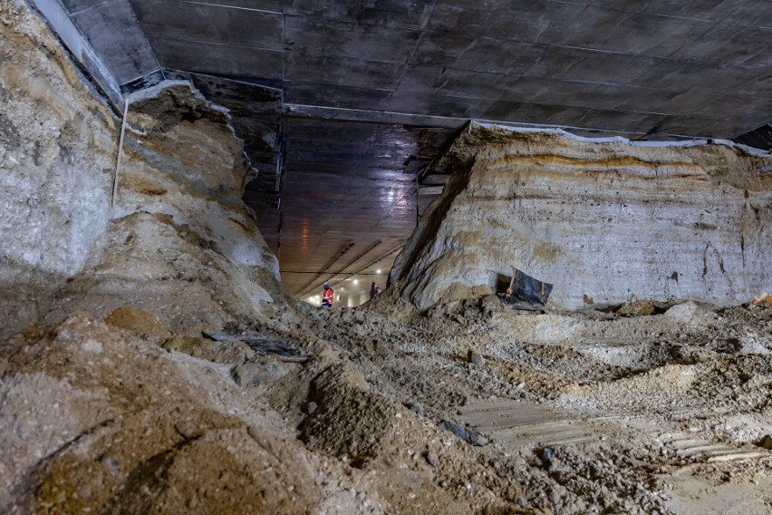 Podczas budowy tunelu pod Zielonkami wywieziono z niego 200...
