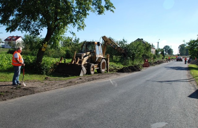 W tym roku fundusz sołecki jest nieco większy - 350 tys. zł, i też w dużej części będzie przeznaczony na remonty dróg.
