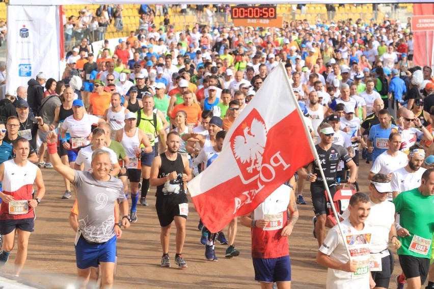 Zdjęcia ze startu 36. PKO Wrocław Maratonu