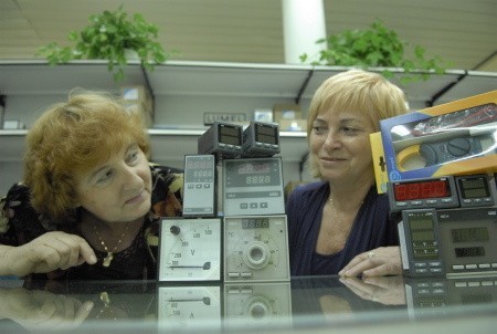- Sklep prowadzimy od 1990 roku, jako prywatną działalność gospodarczą od siedmiu lat - mówią Krystyna Kowalczuk i Irena Ranachowska 