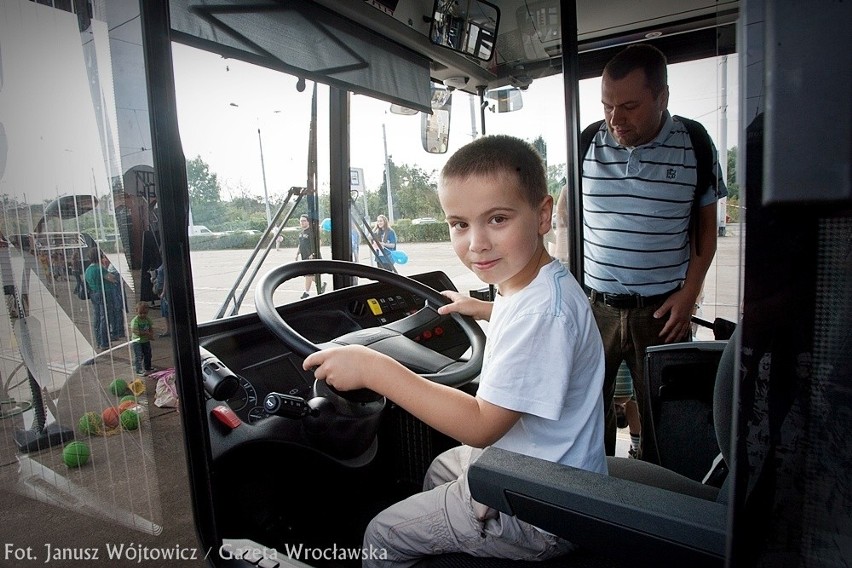 Dziś dzień otwarty w MPK. Wrocławianie prowadzili tramwaj i słuchali o ITS-ie (ZDJĘCIA)