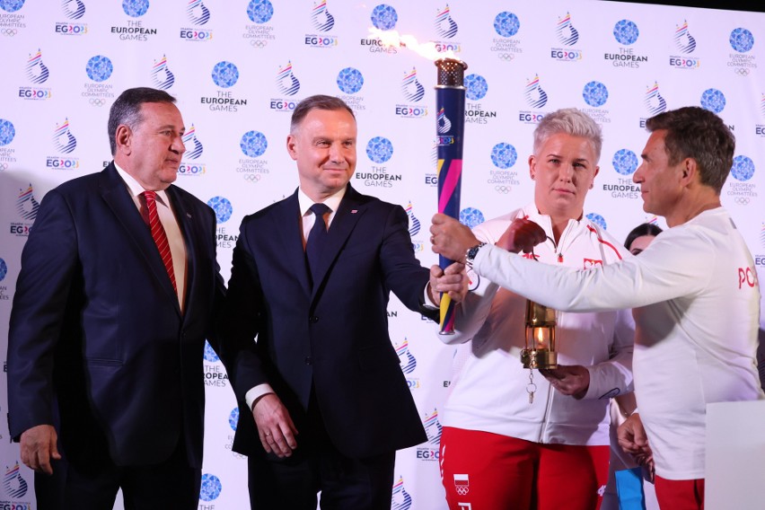 Prezydent Andrzej Duda wraz z polskimi sportowcami wziął w...