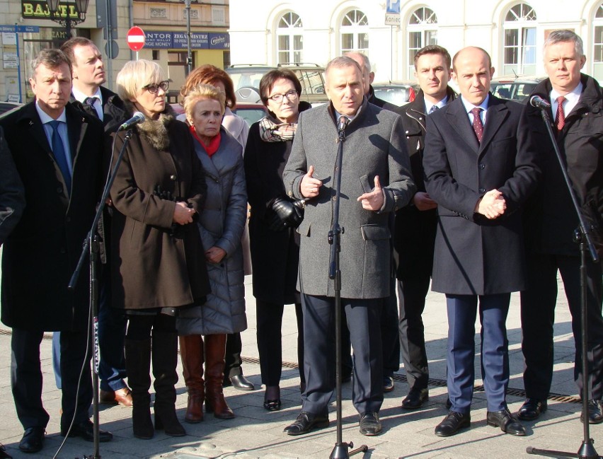 Liderzy Platformy Obywatelskiej w sprawie działań służb po wypadku kolumny rządowej w Oświęcimiu