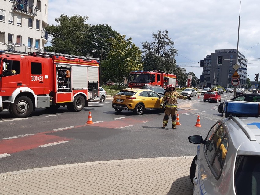 Do wypadku doszło na skrzyżowaniu ul. Strzegomskiej i...