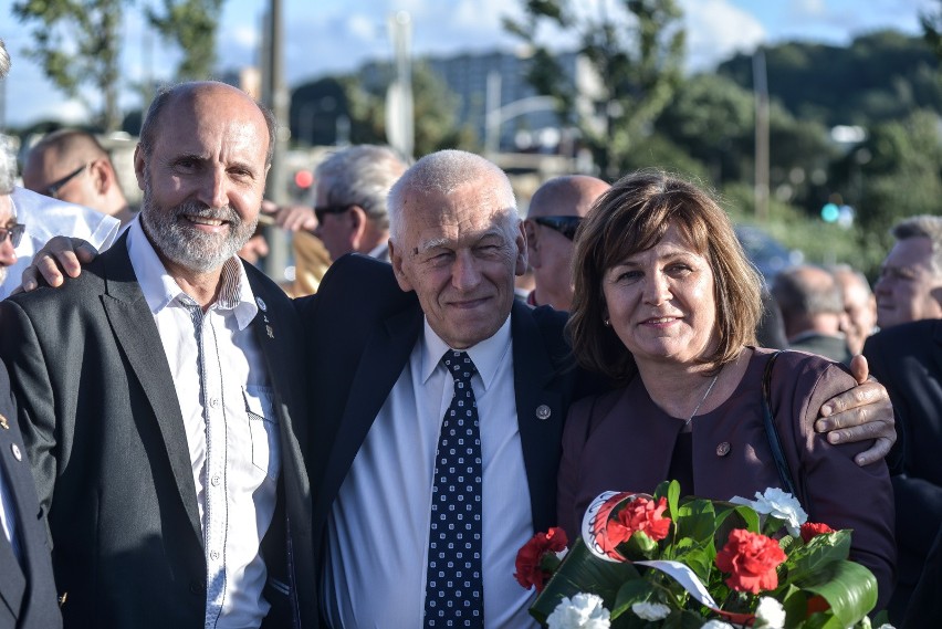 "Stan wojenny, który traktowaliśmy jako zdradę, jako nóż...