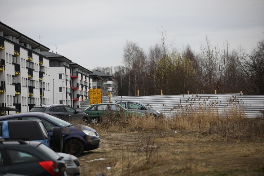 Ogrodzony teren na Klinach, którego losy się ważą -...