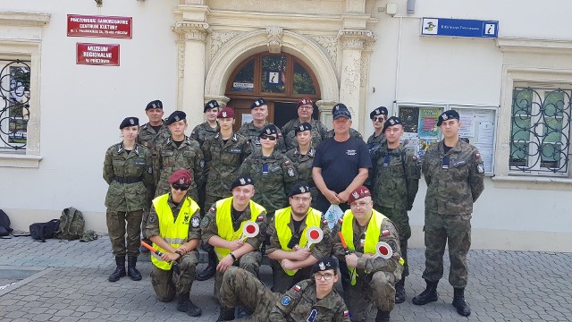 Uczestnicy IV Rajdu Republiki Pińczowskiej wyruszyli z Pińczowa.