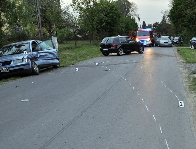 21-letni kierowca golfa był pijany.