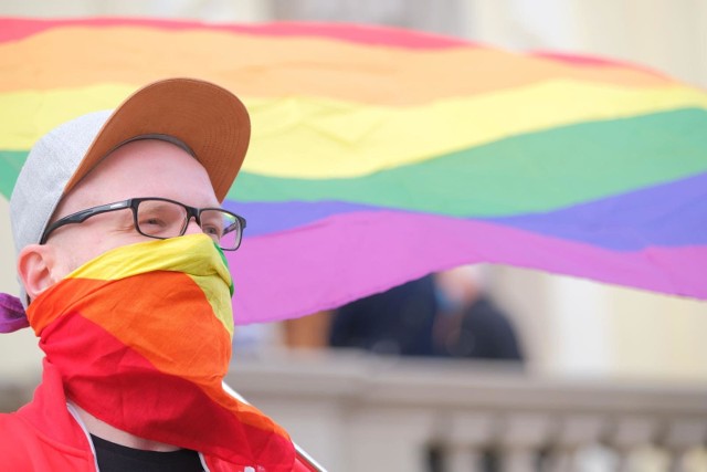 - Ideologia towarzysząca ruchom LGBT proponuje alternatywną wizję człowieka - pisało w swoim oświadczeniu 15 radnych Przemyśla.