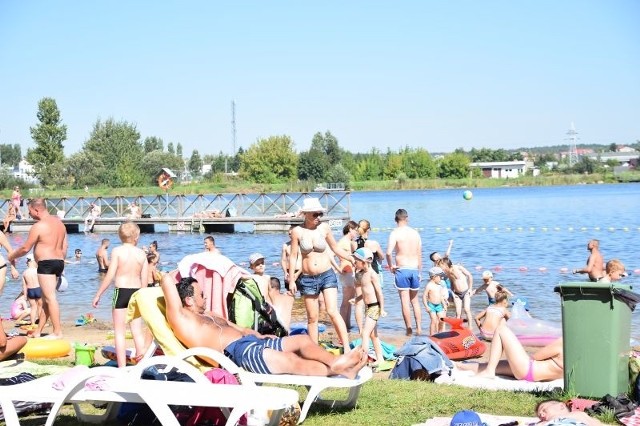 Dziś synoptycy zapowiadają wielkie upały. Plaża w Dojlidach szybko się zapełnia.