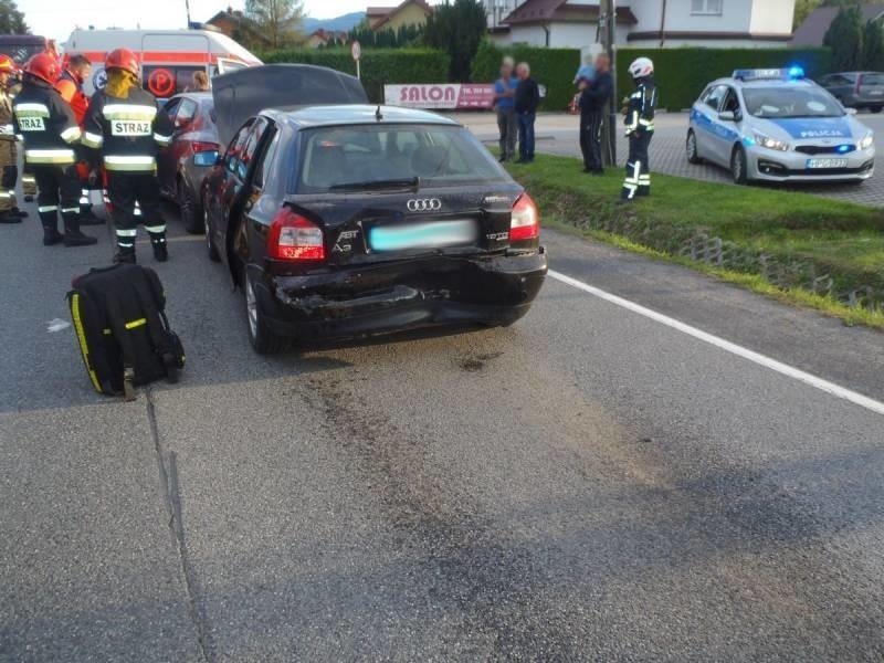 Wypadek na DK 87 w Barcicach. Zderzyły się trzy samochody [ZDJĘCIA]