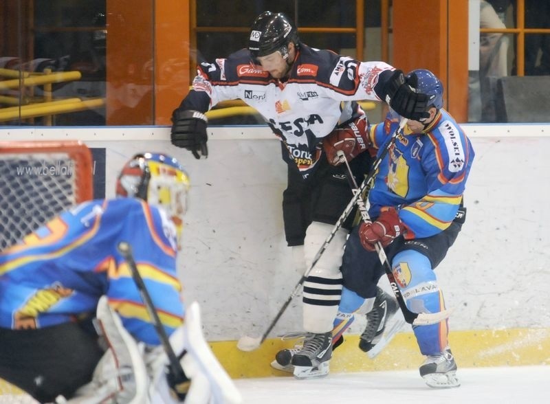 Hokej na lodzie    Nesta Karawela - MMKS Podhale Nowy Targ