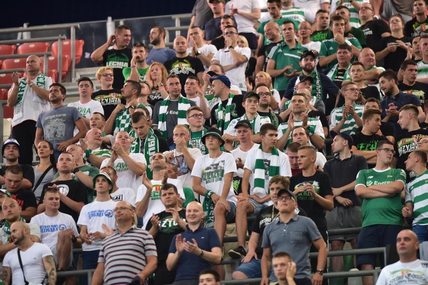 Legia Warszawa - Lechia Gdańsk. Kibice biało-zielonych wspierali drużynę w stolicy [zdjęcia]