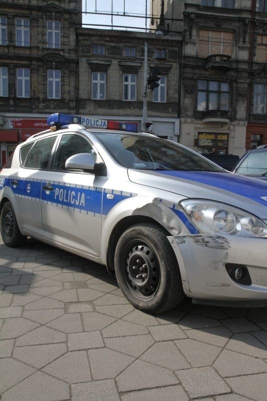 Wypadek z udziałem radiowozu na Traugutta. Policjant ukarany mandatem