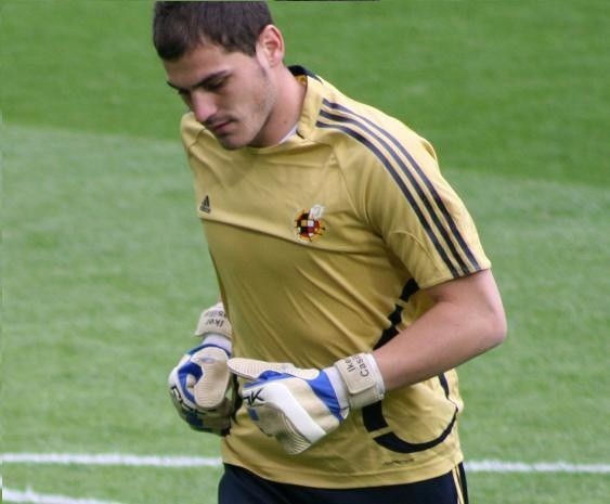 Czy Iker Casillas przyniesie szczęście reprezentacji Hiszpanii?