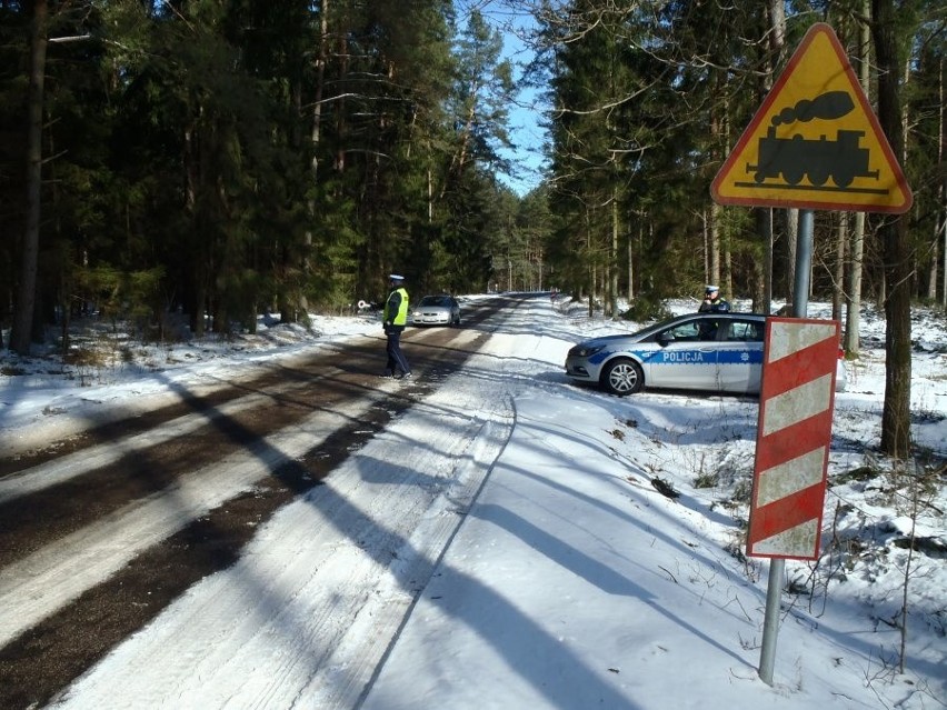 Akcja "Bezpieczny Przejazd" w województwie podlaskim. 126 policjantów skontrolowało kilkuset kierowców