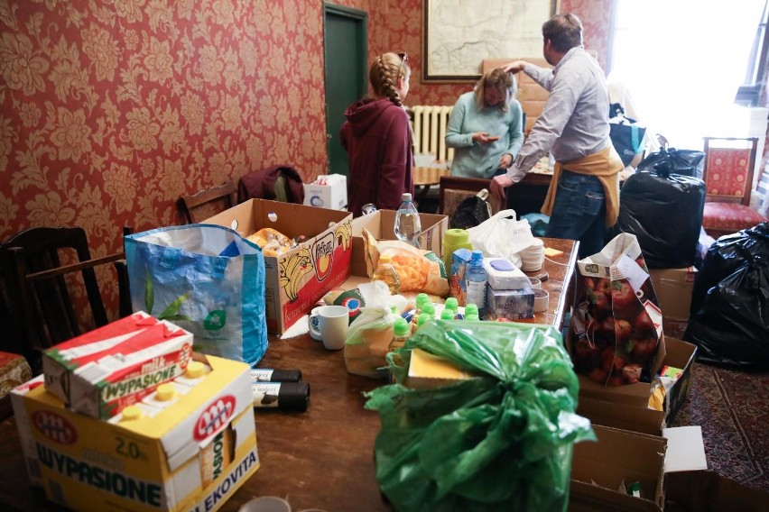 Zbiórki darów, które pojadą na Ukrainę, jak też trafią do...