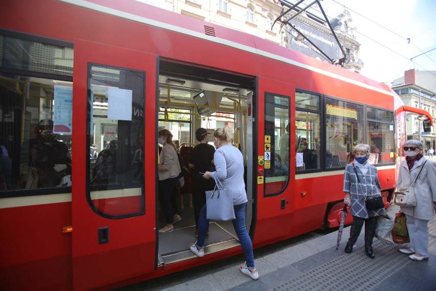 Nowe zasady w autobusach i tramwajach od 18 maja
