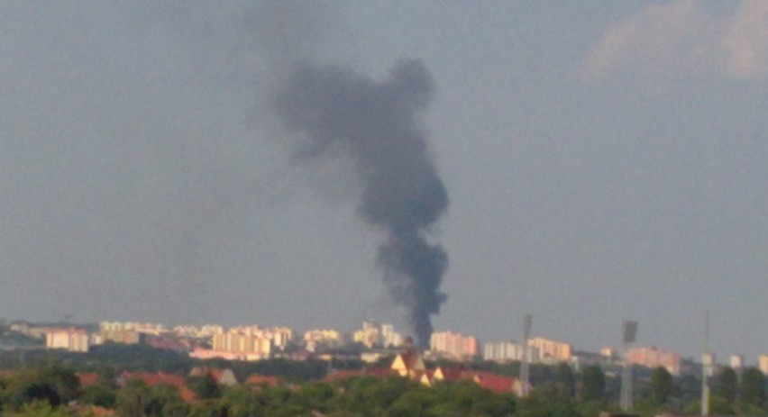 Pali się barak przy ulicy Obotryckiej w Szczecinie