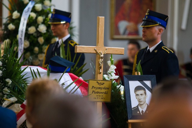 Uroczysty pogrzeb według ceremoniału pożarniczego