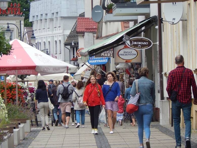 Pogoda na weekend. Nie będzie upałów, ale deszcz nieco odpuści